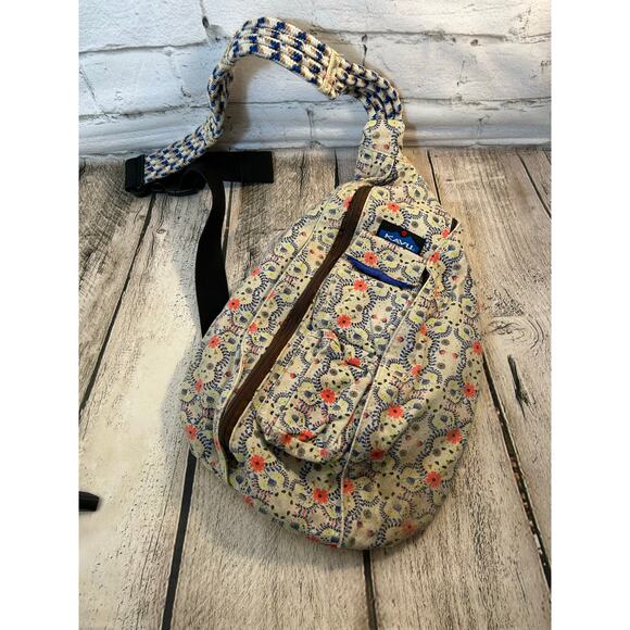 KAVU Women’s Floral Print Rope Sling Pack - Picture 1 of 8
